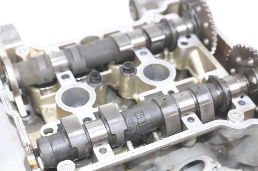 photo de TESTATA HONDA FJS SILVERWING SILVER WING 400 (2009 - 2016) - Ispezione visiva dettagliata