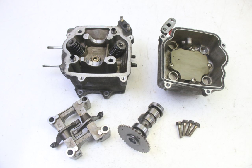 photo de TESTATA KYMCO GRAND DINK 125 (2008 - 2014) - Altra vista dell'articolo