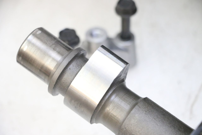 photo de TESTATA SUZUKI GS GSE 500 (2001 - 2003) - Stato della superficie e materiale