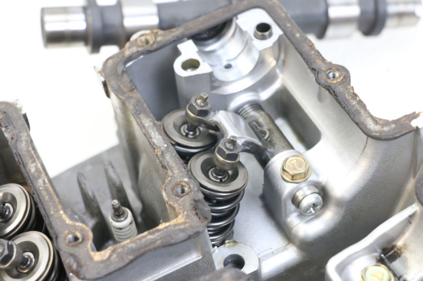 photo de TESTATA SUZUKI GSX E 250 (1982 - 1983) - Vista principale