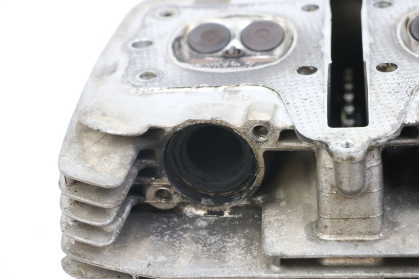 photo de TESTATA SUZUKI GSX E 250 (1982 - 1983) - Altra angolazione