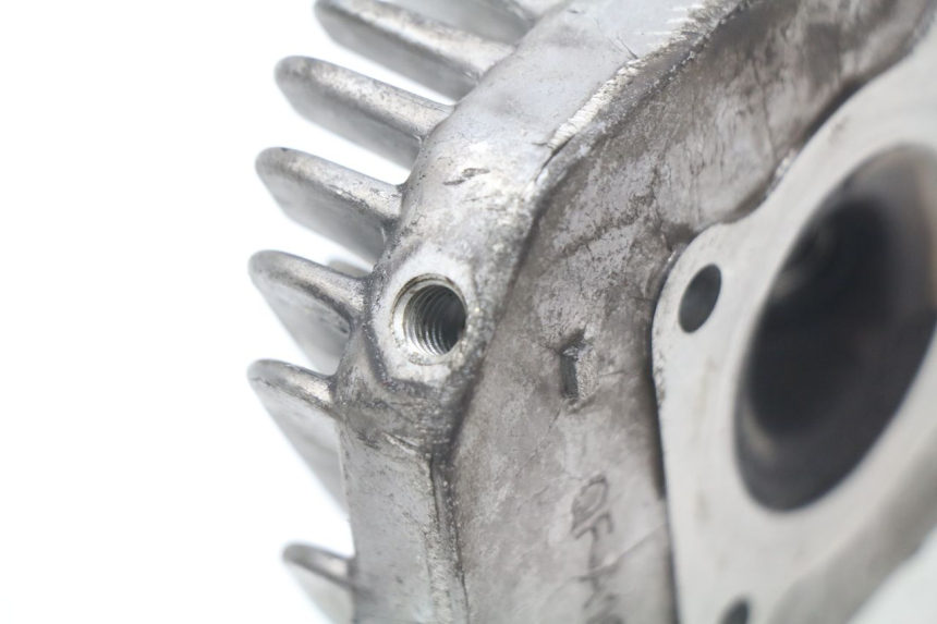 photo de TESTATA PEUGEOT KISBEE 2T 50 (2018 - 2022) - Zoom sullo stato d'uso