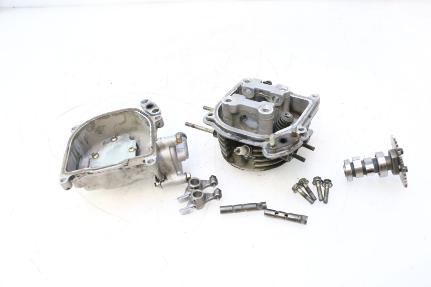 photo de TESTATA PEUGEOT KISBEE 4T 50 (2010 - 2017) - Ispezione visiva dettagliata