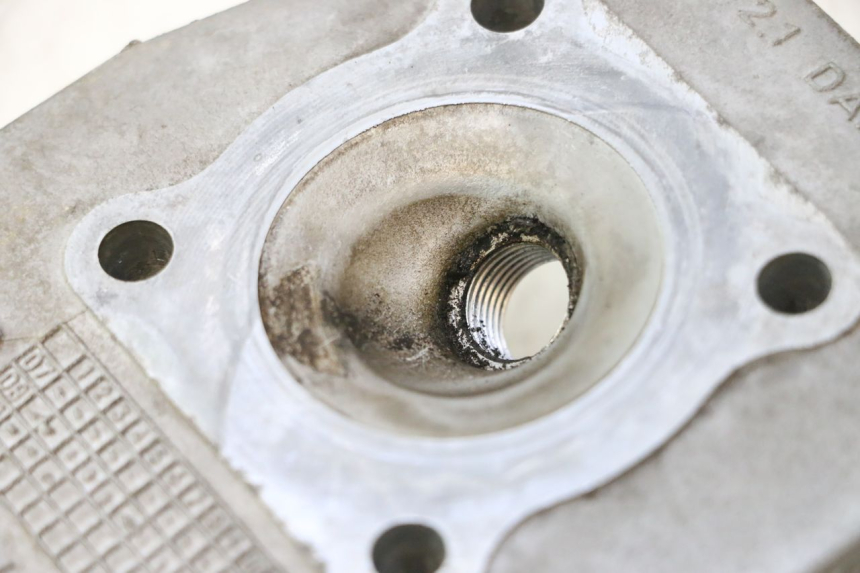 photo de TESTATA PEUGEOT LUDIX ONE 50 (2004 - 2013) - Altra angolazione
