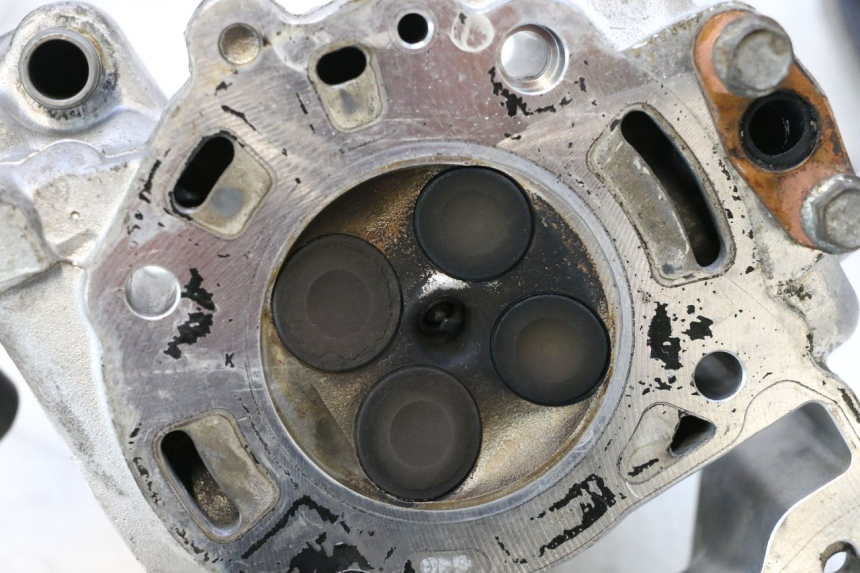 photo de TESTATA PIAGGIO MP3 125 (2006 - 2014) - Altra angolazione
