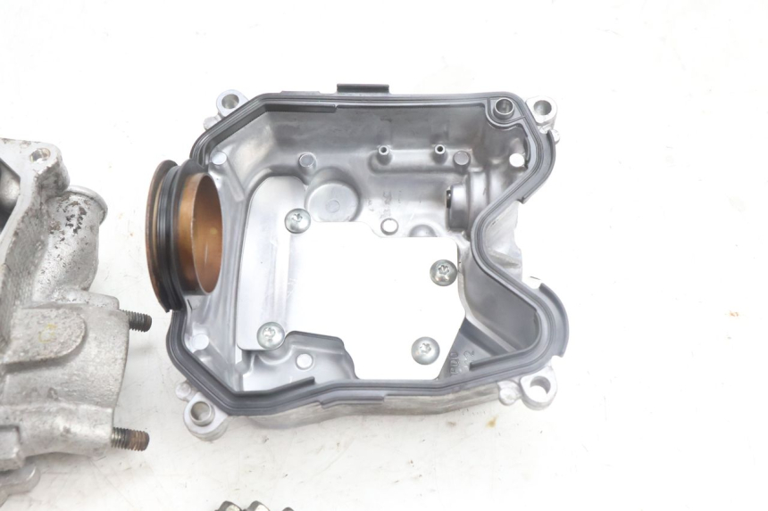 photo de TESTATA YAMAHA N-MAX NMAX 125 (2021 - 2024) - Caratteristiche distintive