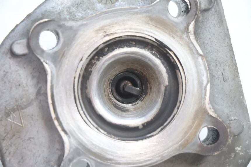 photo de TESTATA YAMAHA NEO'S NEOS 2T 50 (1998 - 2007) - Dettagli dei punti di fissaggio