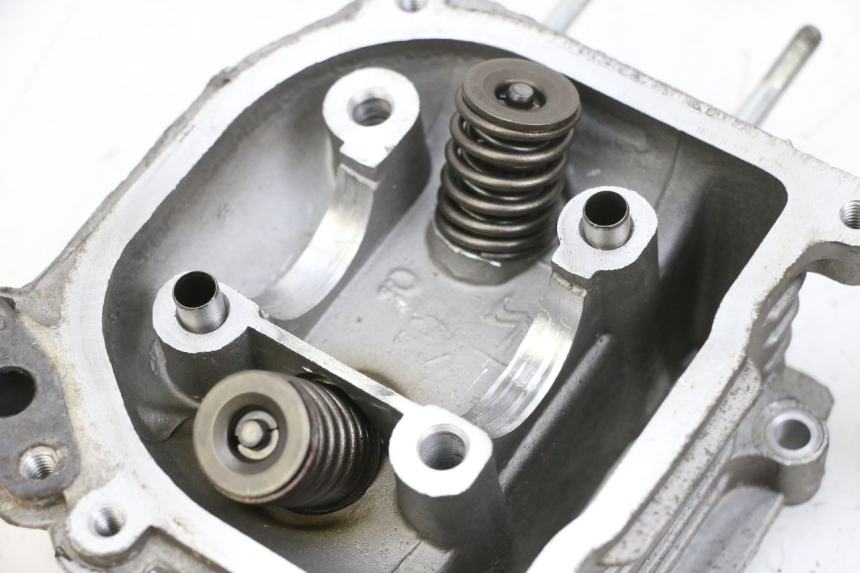 photo de TESTATA JM MOTORS OLDIES 4T 50 (2010 - 2020) - Caratteristiche distintive