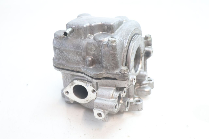 photo de TESTATA HONDA PCX (JF28) 125 (2009 - 2011) - Caratteristiche distintive