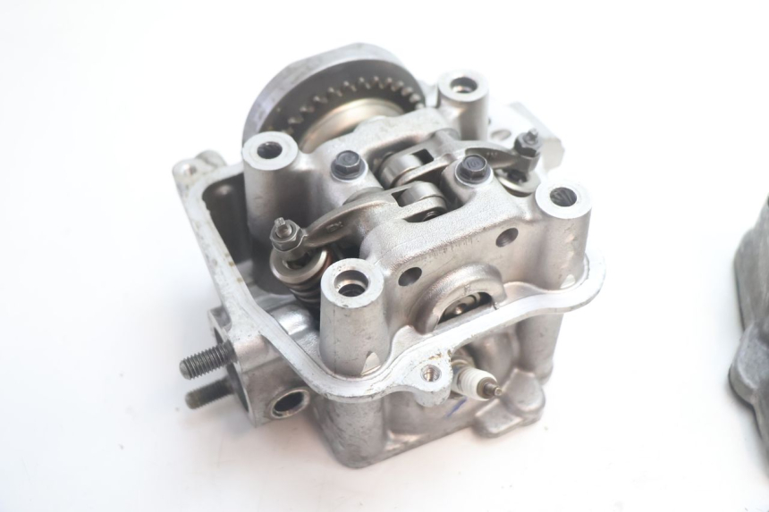photo de TESTATA HONDA PCX (JF28) 125 (2009 - 2011) - Altra angolazione