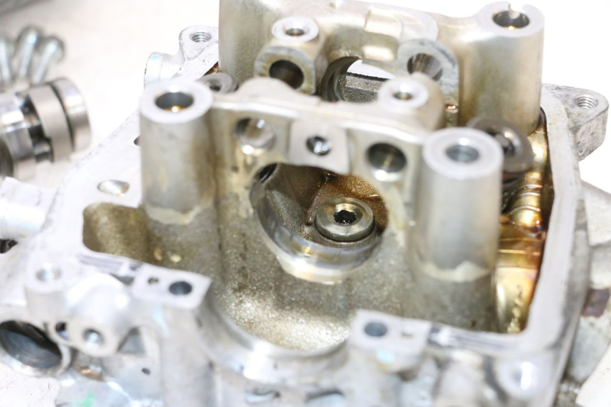 photo de TESTATA HONDA PCX (JF57/JF64) 125 (2014 - 2018) - Focus sulla struttura