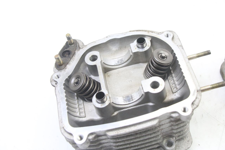 photo de TESTATA PEUGEOT VIVACITY 125 (2010 - 2017) - Dettagli dei punti di fissaggio