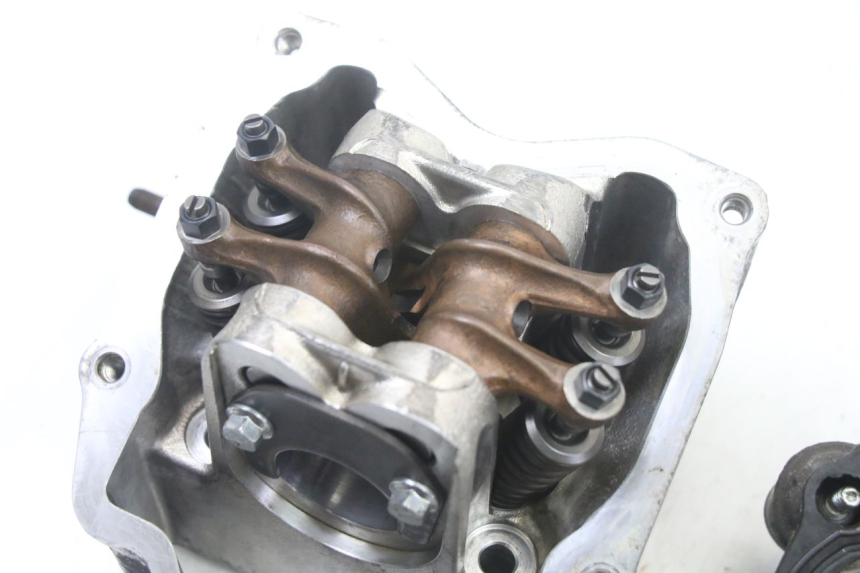 photo de TESTATA PIAGGIO X8 125 (2004 - 2007) - Dettagli dei punti di fissaggio