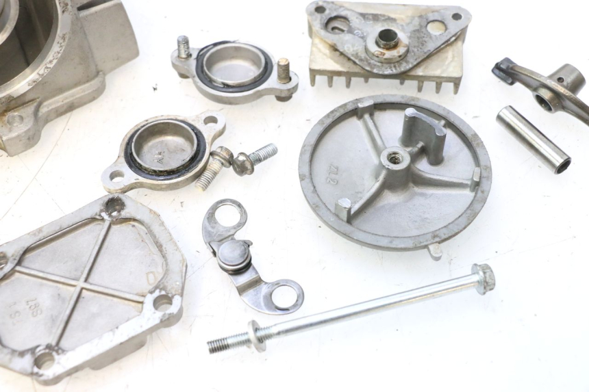 photo de TESTATA APOLLO RFZ 125 - Caratteristiche distintive