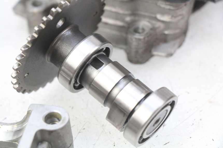 photo de TESTATA TNT MOTOR ROMA 10' 4T 50 (2019 - 2022) - Stato della superficie e materiale