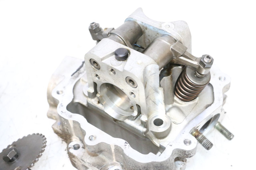 photo de TESTATA PEUGEOT SATELIS COMPRESSOR K15 125 (2006 - 2009) - Zoom sullo stato d'uso