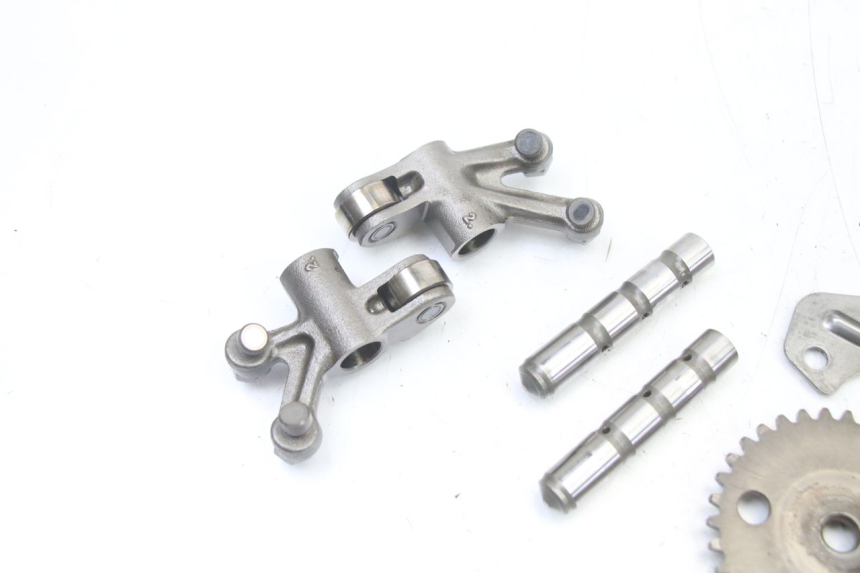 photo de TESTATA PEUGEOT SATELIS 125 (2013 - 2018) - Dettagli dei punti di fissaggio