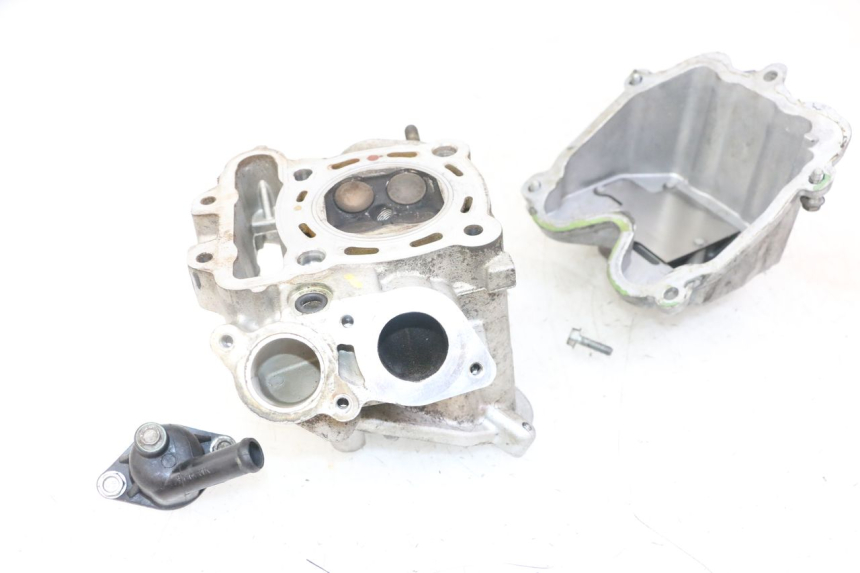 photo de TESTATA PEUGEOT SATELIS 125 (2013 - 2018) - Ricambio usato controllato