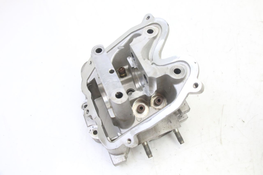 photo de TESTATA PEUGEOT SATELIS 125 (2013 - 2018) - Dettagli dei punti di fissaggio