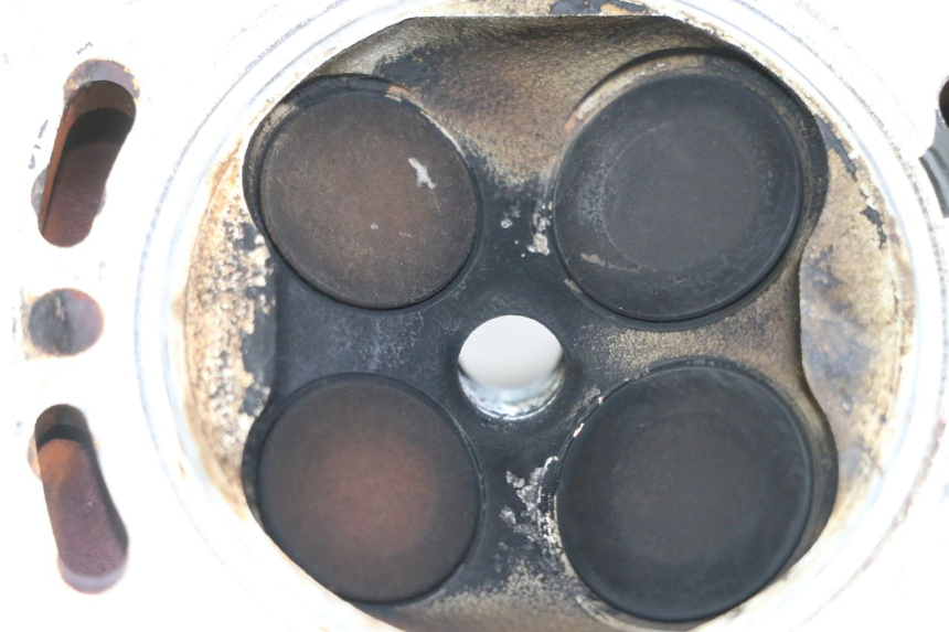 photo de TESTATA PEUGEOT SATELIS 125 (2013 - 2018) - Primo piano ad alta risoluzione