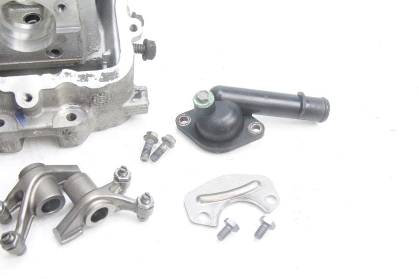 photo de TESTATA PEUGEOT SATELIS 125 (2006 - 2009) - Zoom sui componenti