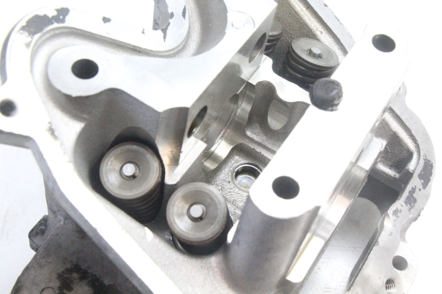 photo de TESTATA PEUGEOT SATELIS 125 (2006 - 2009) - Primo piano ad alta risoluzione