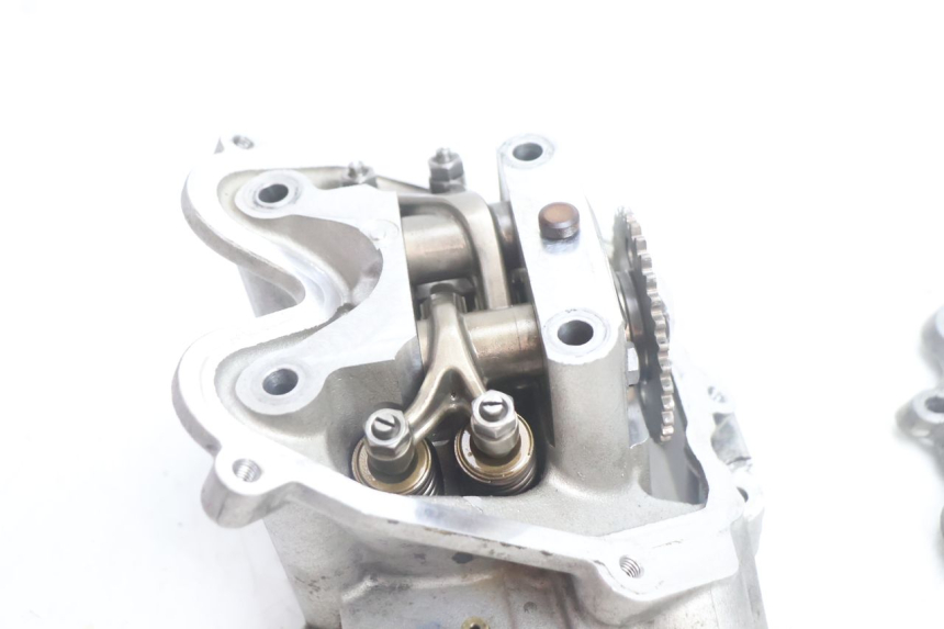 photo de TESTATA PEUGEOT SATELIS 125 (2006 - 2009) - Zoom sullo stato d'uso