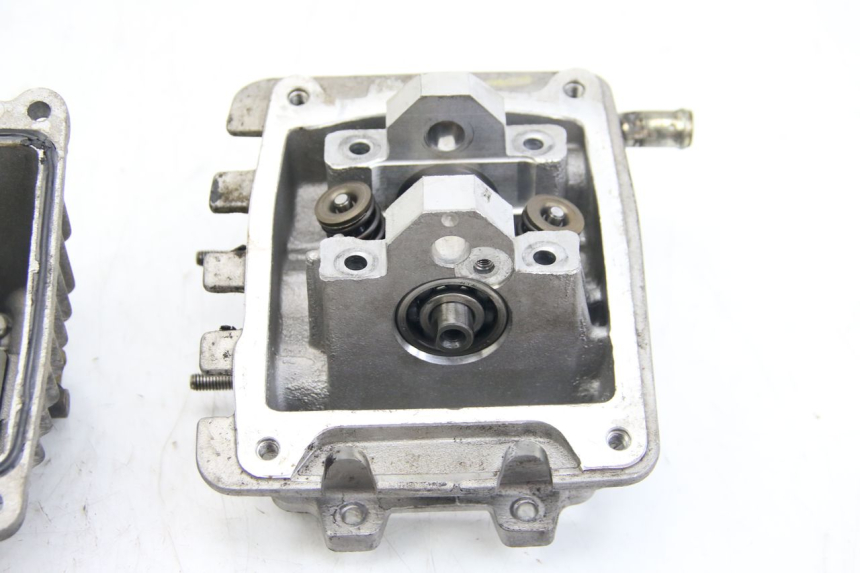 photo de TESTATA APRILIA SCARABEO 4T 50 (2009 - 2017) - Dettagli dei punti di fissaggio