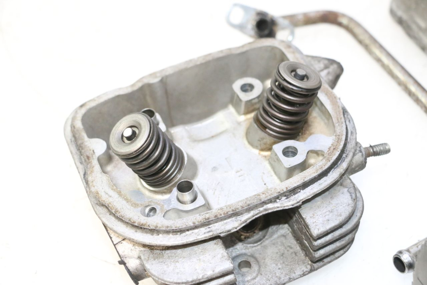 photo de TESTATA HONDA SCV LEAD 100 (2003 - 2007) - Primo piano ad alta risoluzione