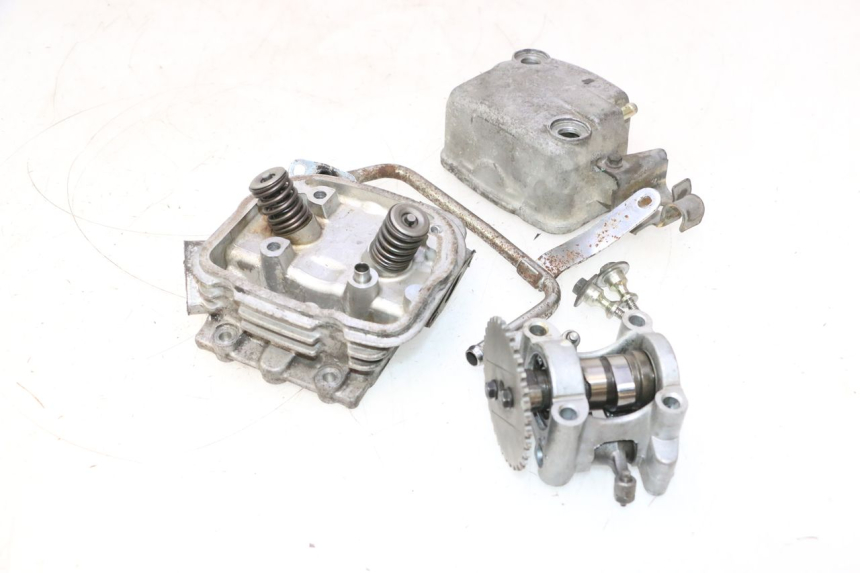 photo de TESTATA HONDA SCV LEAD 100 (2003 - 2007) - Ispezione visiva dettagliata
