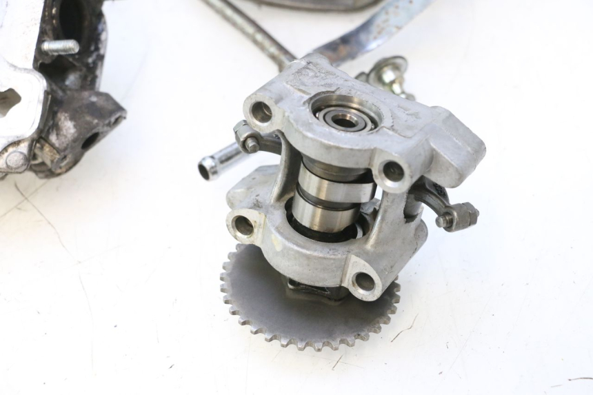 photo de TESTATA HONDA SCV LEAD 100 (2003 - 2007) - Zoom sullo stato d'uso