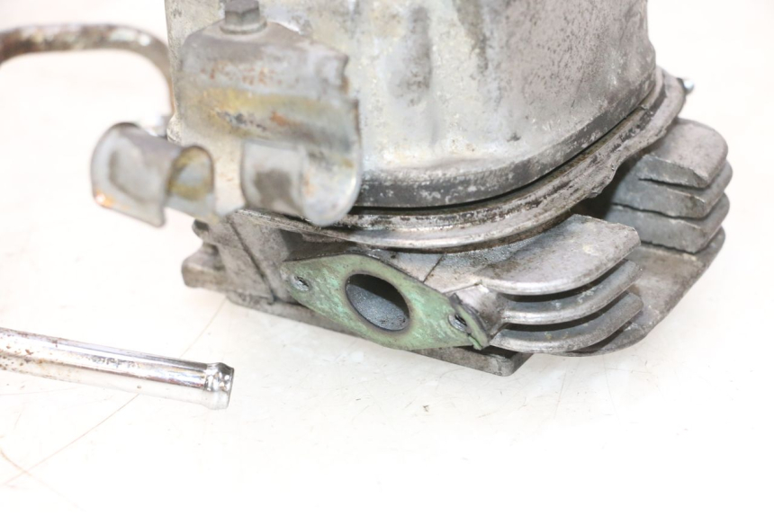 photo de TESTATA HONDA SCV LEAD 100 (2003 - 2007) - Altra angolazione