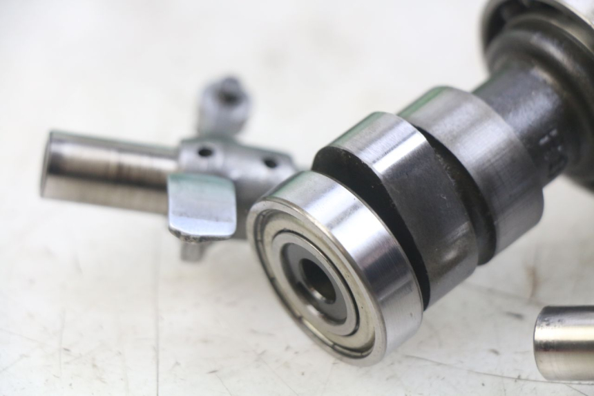 photo de TESTATA SUZUKI SIXTEEN 125 (2008 - 2010) - Dettagli dei punti di fissaggio