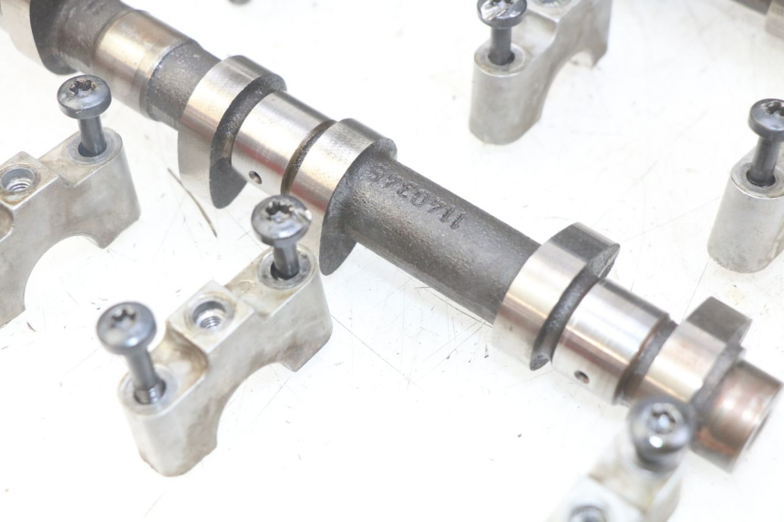 photo de TESTATA TRIUMPH SPRINT ST 955 (1999 - 2001) - Altra vista dell'articolo