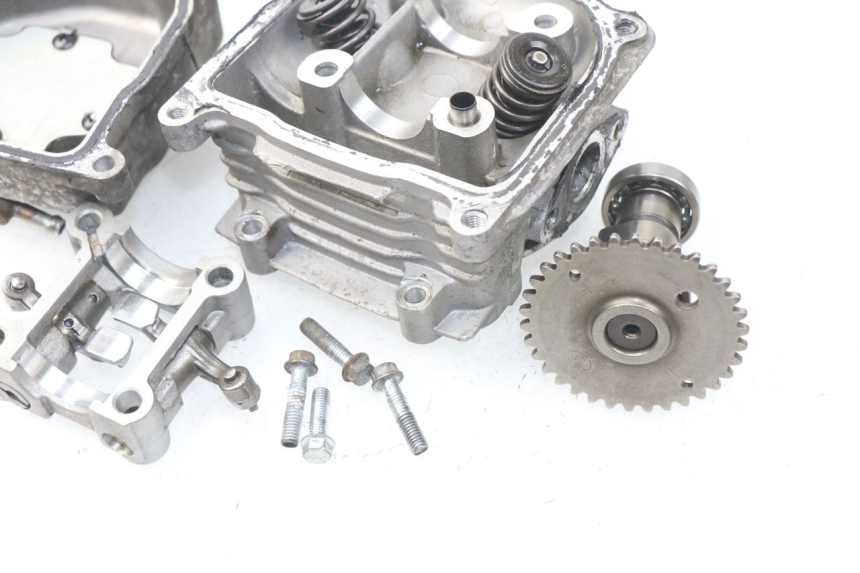 photo de TESTATA PEUGEOT V-CLIC VCLIC 50 (2007 - 2013) - Zoom sui componenti