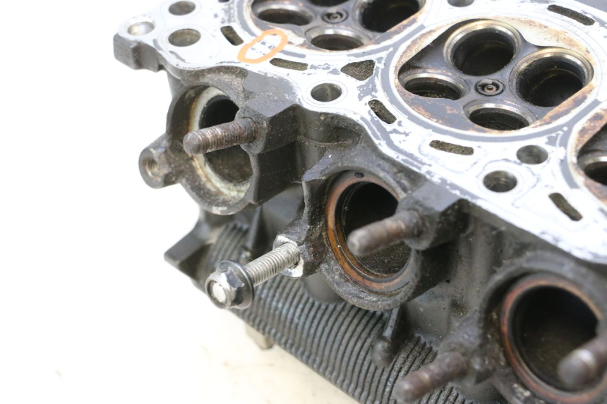 photo de Testata YAMAHA XJ6 ABS 600 (2008 - 2016) - Primo piano tecnico