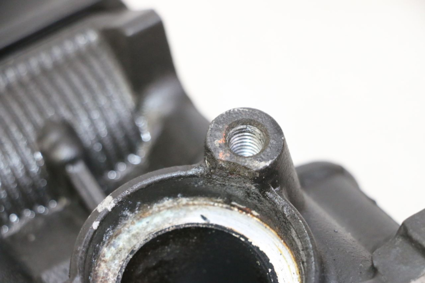 photo de TESTATA YAMAHA XJ6 600 (2008 - 2016) - Caratteristiche distintive