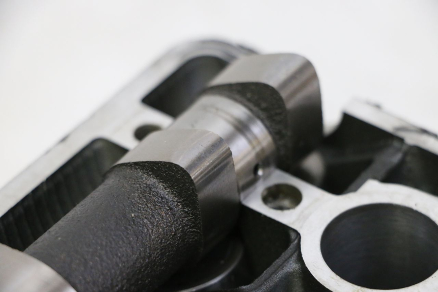 photo de TESTATA YAMAHA XJ6 600 (2008 - 2016) - Dettagli dei punti di fissaggio