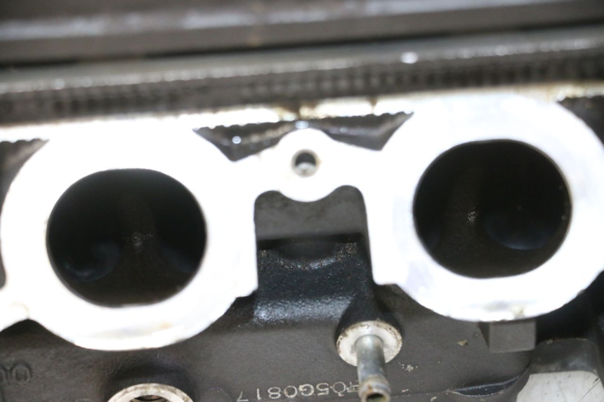 photo de TESTATA YAMAHA XJ6 600 (2008 - 2016) - Dettagli dei punti di fissaggio