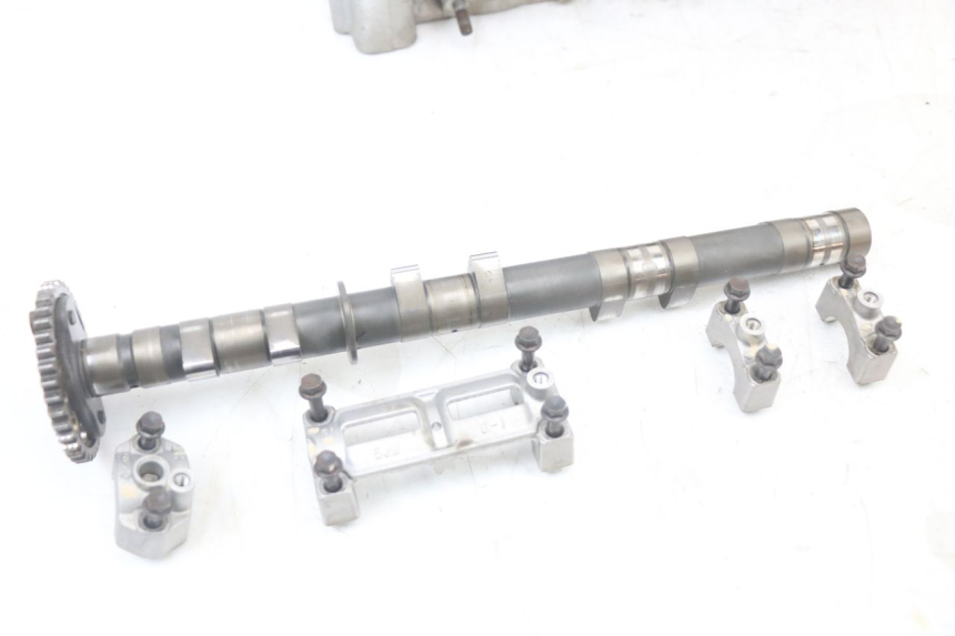 photo de TESTATA YAMAHA FJR ABS 1300 (2006 - 2012) - Angolazione alternativa