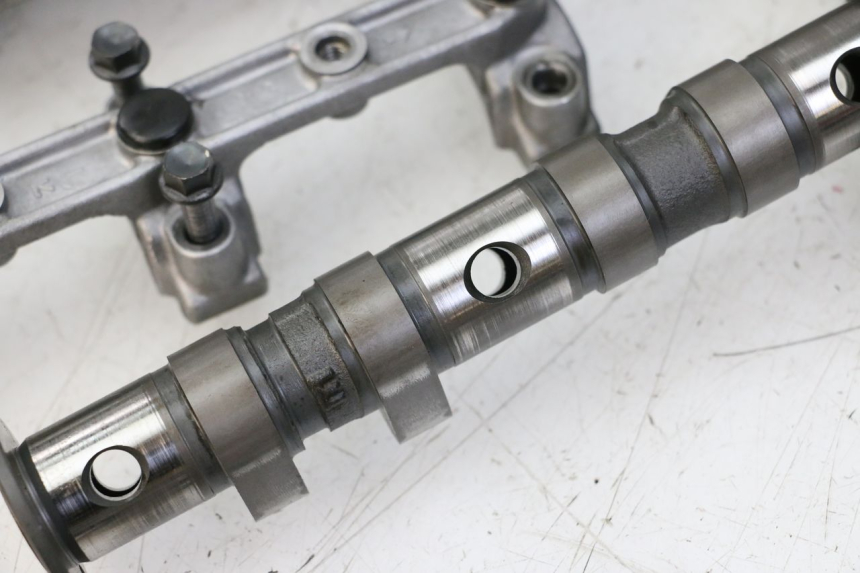 photo de TESTATA YAMAHA FZS FAZER 600 (2001 - 2003) - Dettaglio del componente