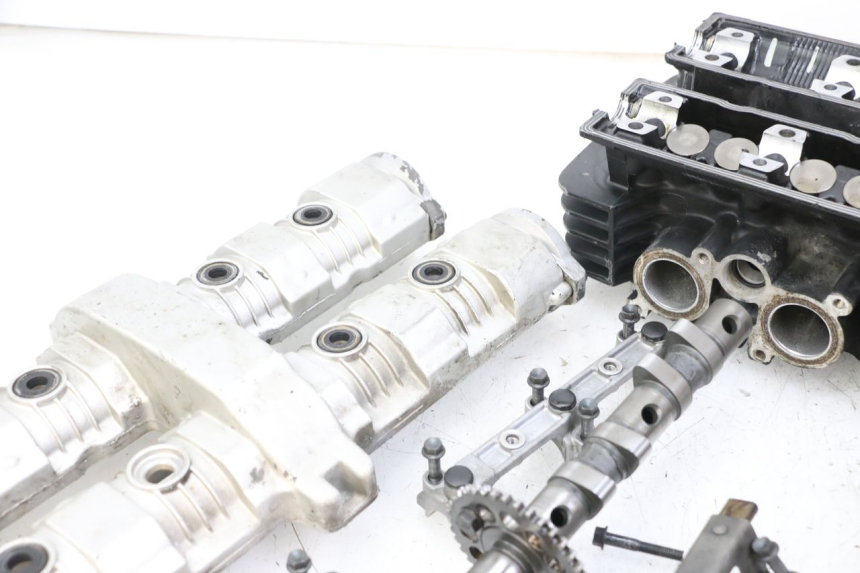 photo de TESTATA YAMAHA FZS FAZER 600 (2001 - 2003) - Dettagli dei punti di fissaggio