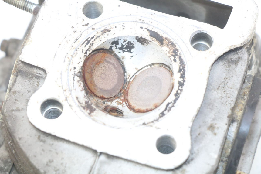 photo de TESTATA YAMASAKI YM T 125 (2015 - 2020) - Zoom sullo stato d'uso