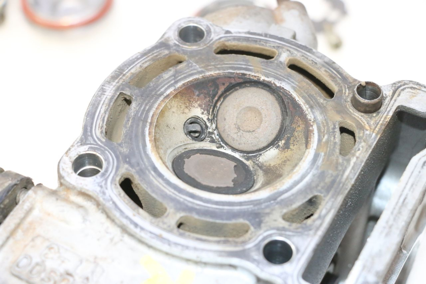 photo de TESTATA YAMAHA YP MAJESTY 125 (1998 - 2001) - Caratteristiche distintive