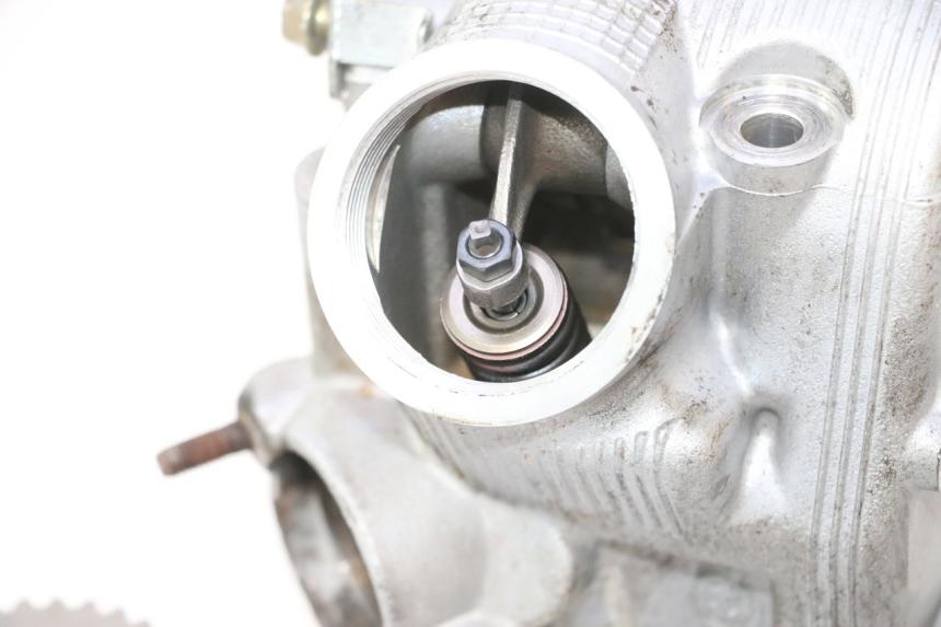 photo de TESTATA YAMAHA YP MAJESTY 125 (1998 - 2001) - Angolazione alternativa