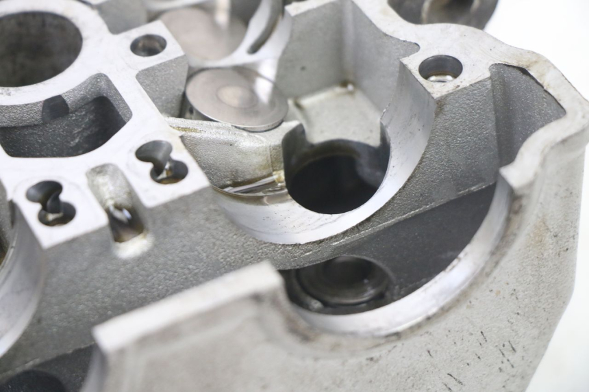 photo de TESTATA YAMAHA YZ-F YZF 250 (2007 - 2013) - Caratteristiche distintive