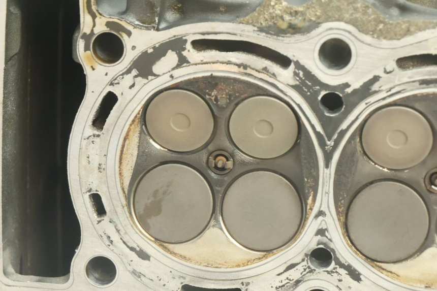 photo de TESTATA YAMAHA YZF R6 600 (2008 - 2009) - Vista d'insieme del prodotto