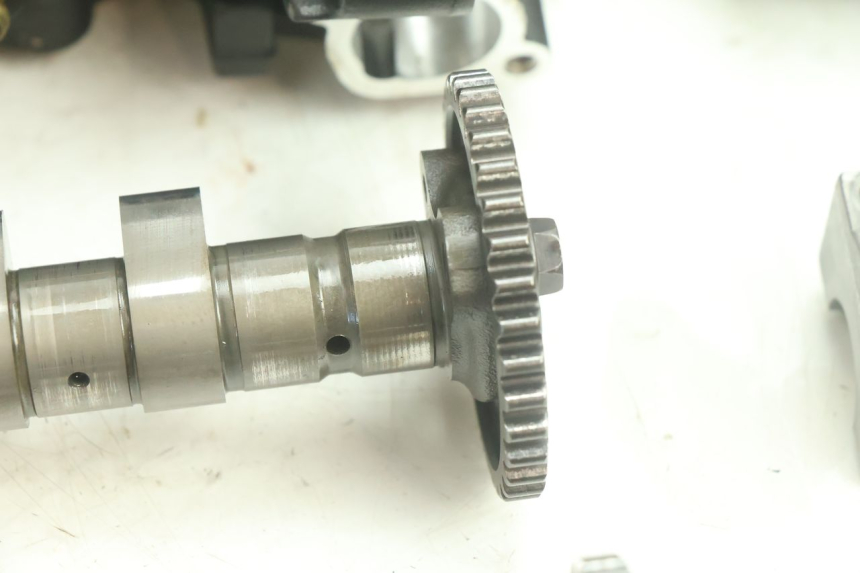 photo de TESTATA YAMAHA YZF R6 600 (2008 - 2009) - Stato della superficie e materiale