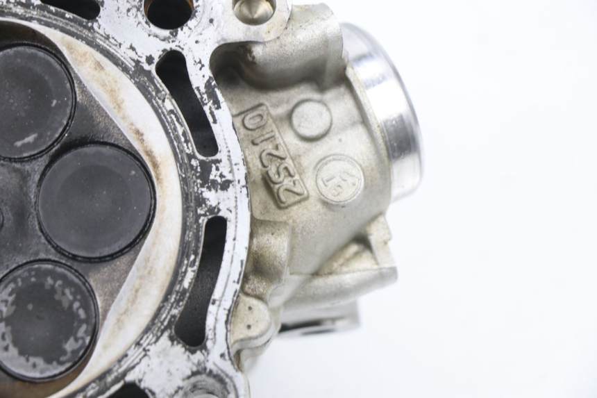 photo de TESTATA YAMAHA YZF YZ-F 450 (2006 - 2009) - Altra angolazione