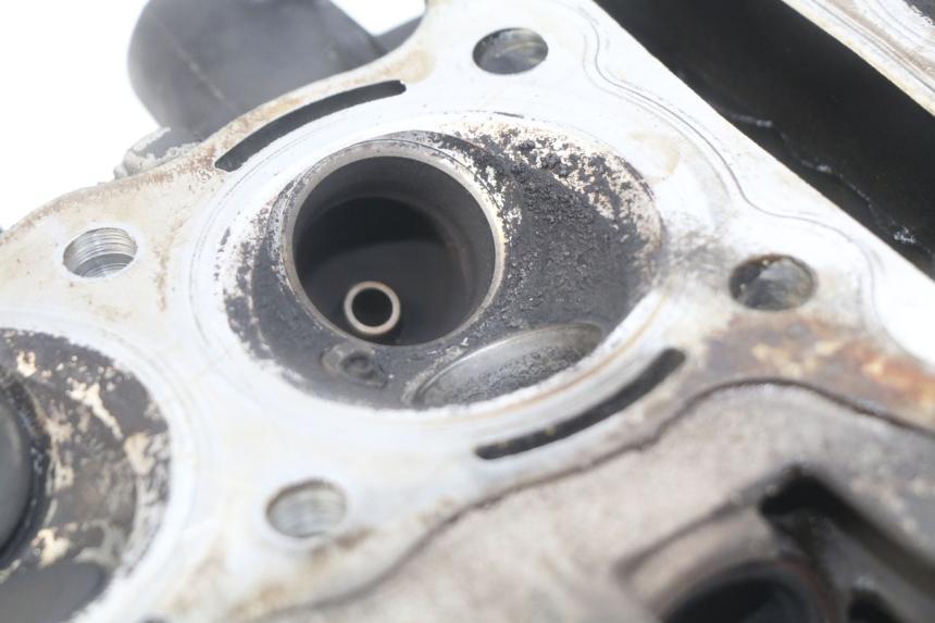 photo de TESTATA KAWASAKI ZR7 ZR-7 S 750 (1999 - 2004) - Dettaglio del componente